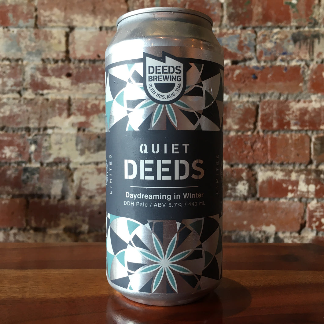 Deeds Daydreaming in Winter DDH Hazy Pale